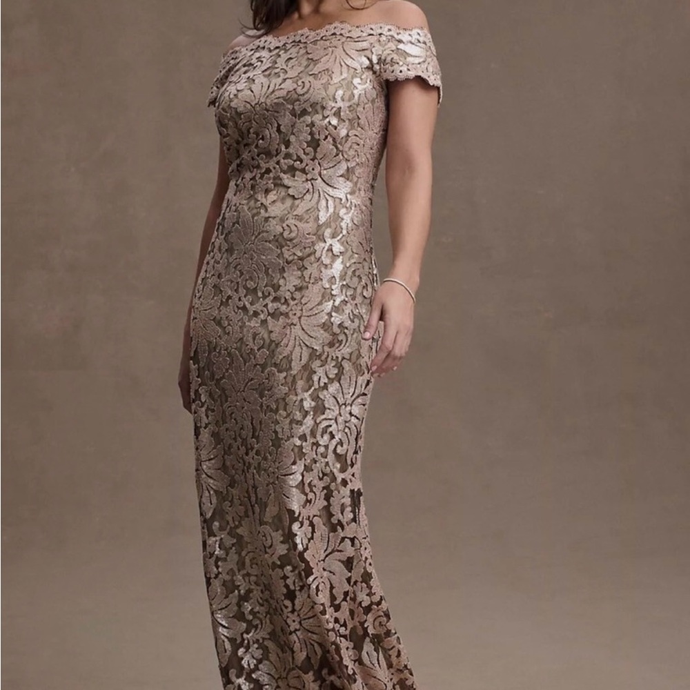 Tadashi Shoji Odette Off-Shoulder Gown (Rose Gold/Champagne) - size 6